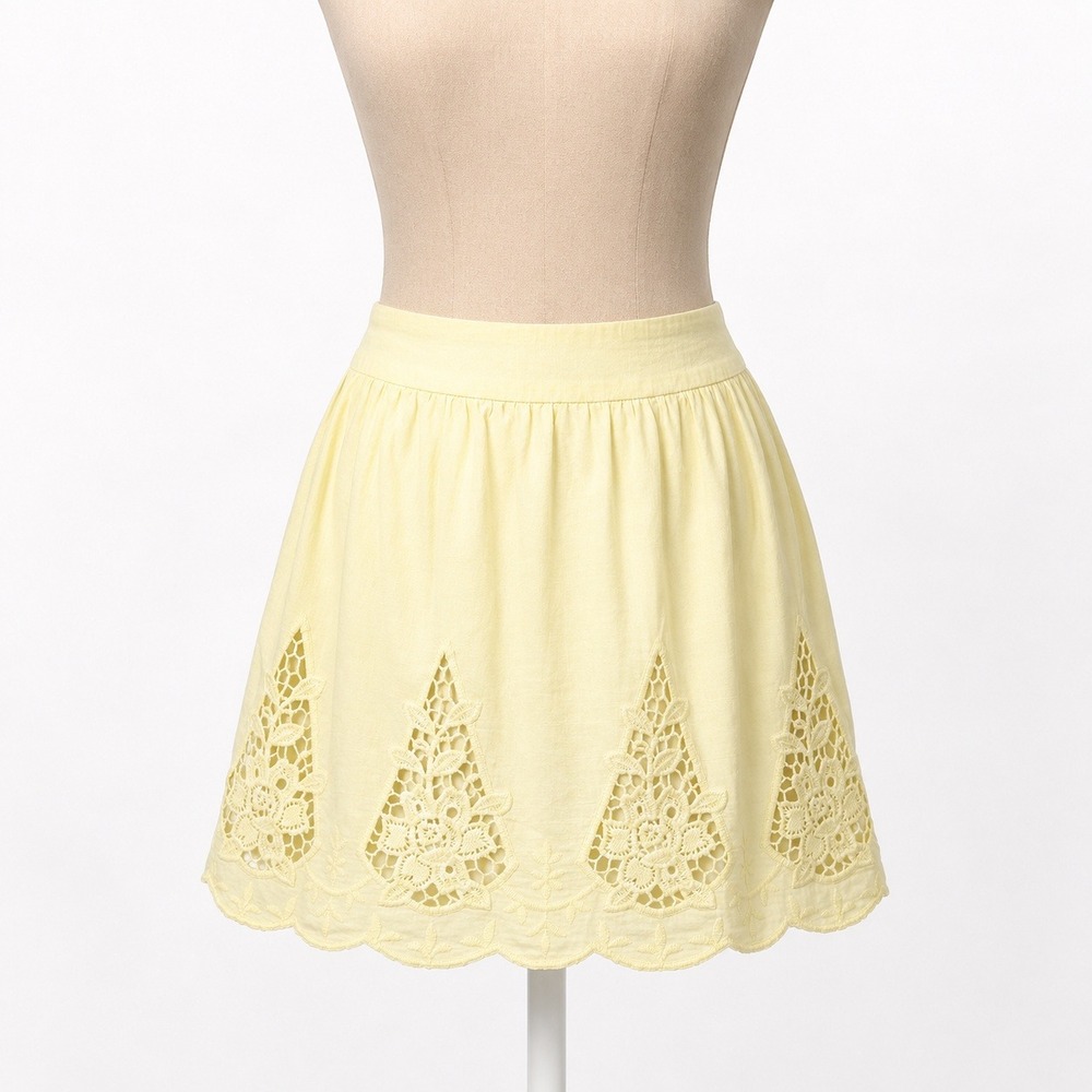 Y2K Eyelet Lace 100% Cotton Scalloped Hem‎ Mini Skirt Sz XS Butter Yellow Preppy